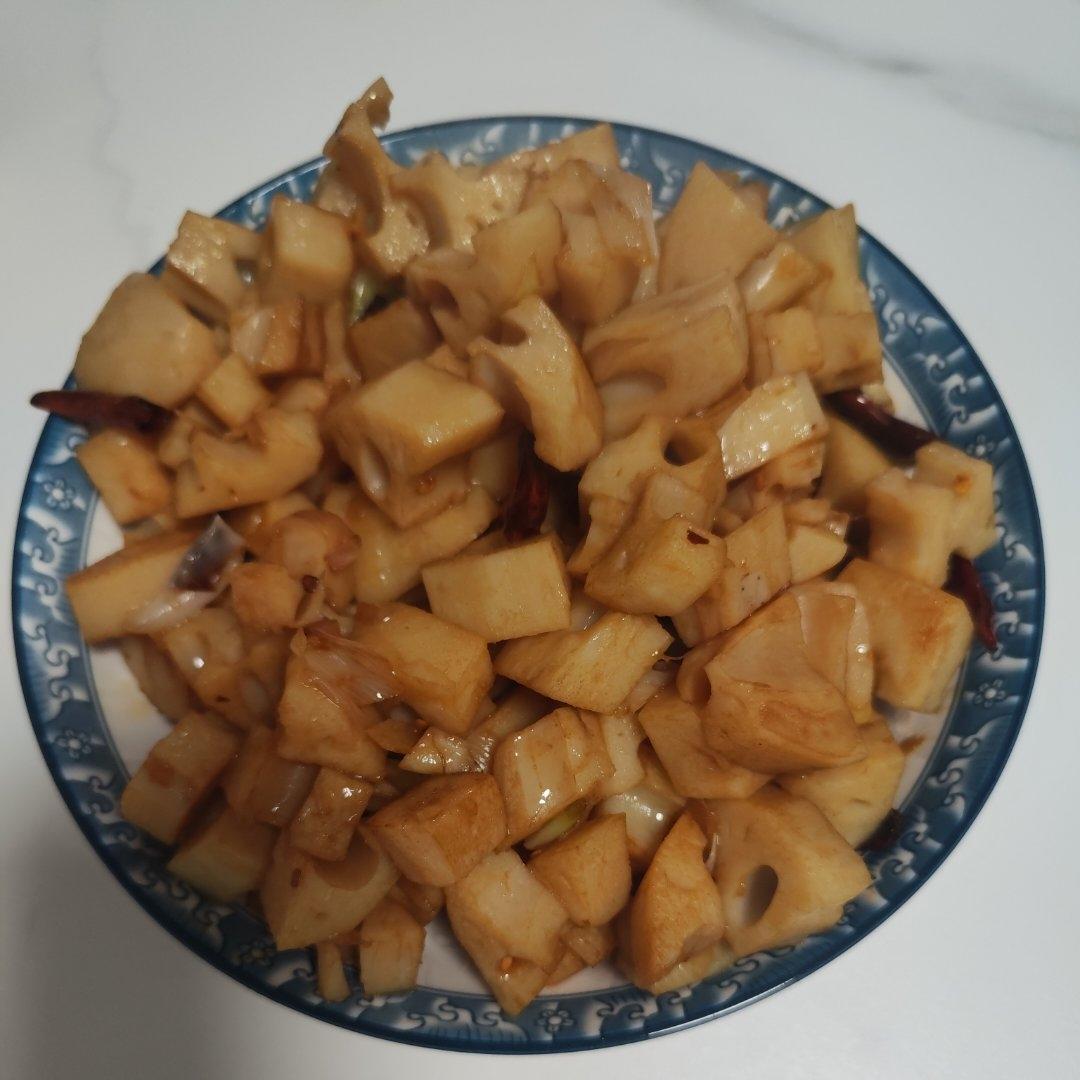 家常快手菜小炒藕丁真香