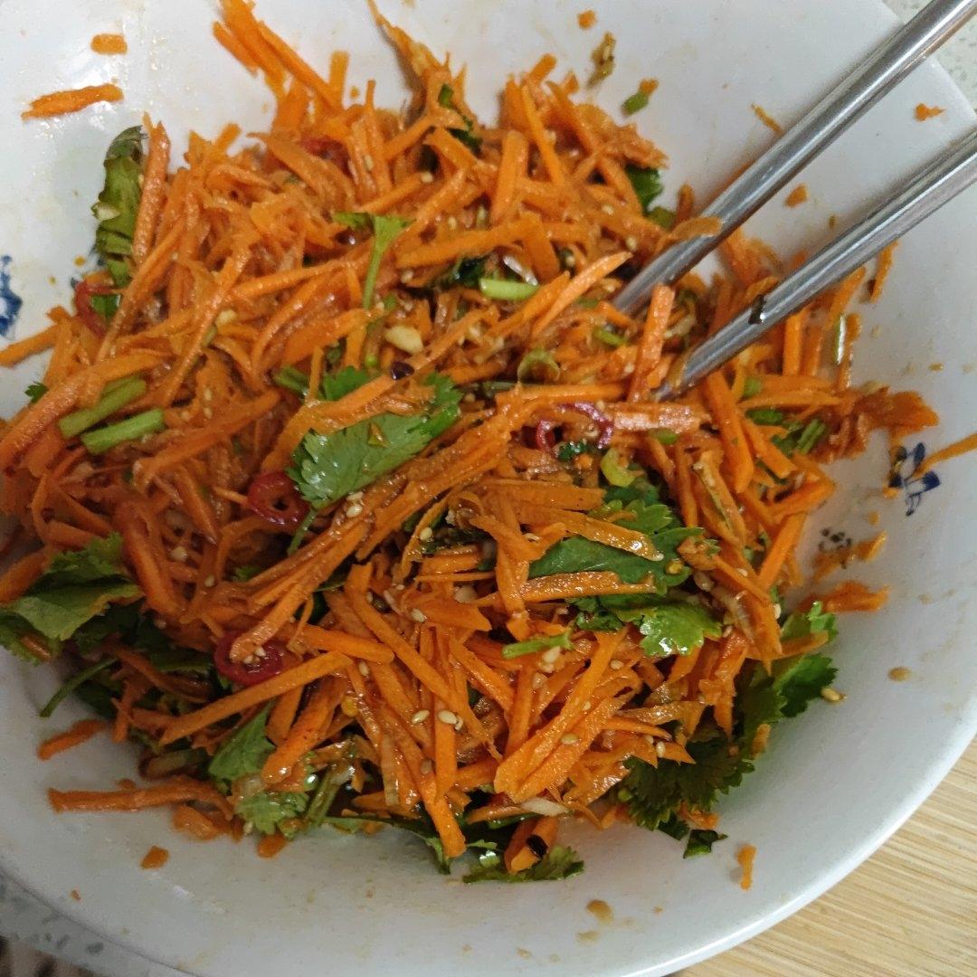 香炒胡萝卜丝（勾氏私房菜）