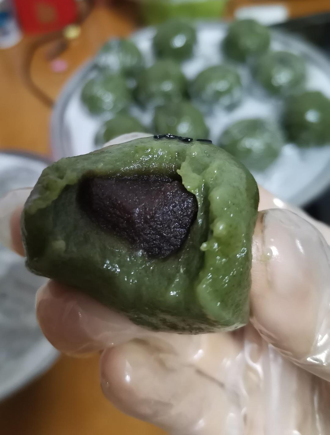 咸蛋黄肉松青团（艾糍）