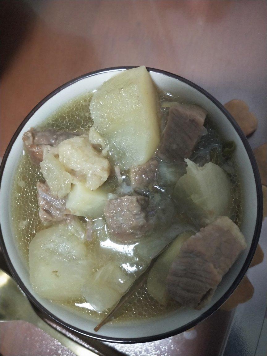 清炖牛肉萝卜汤