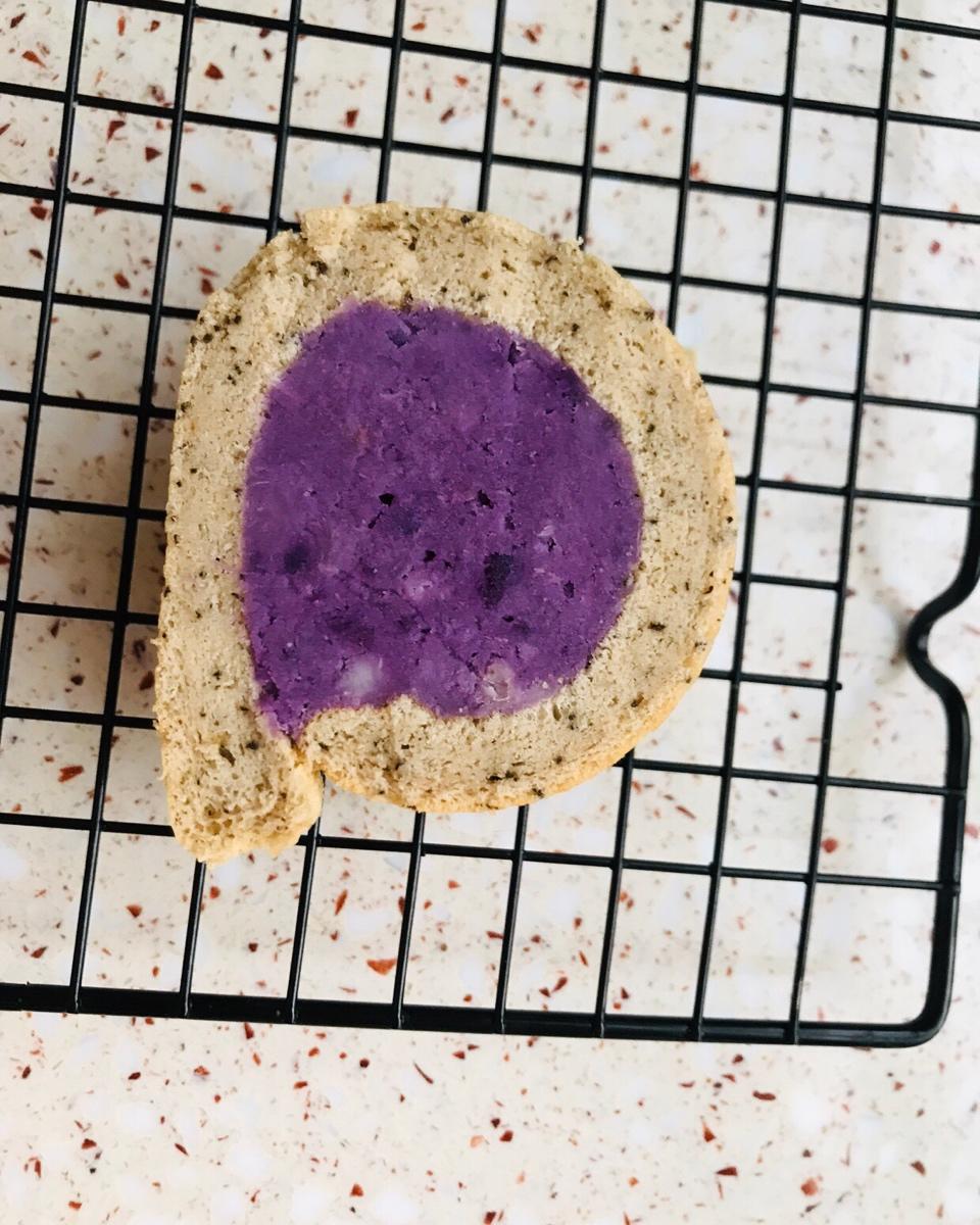 红茶紫薯蛋糕卷