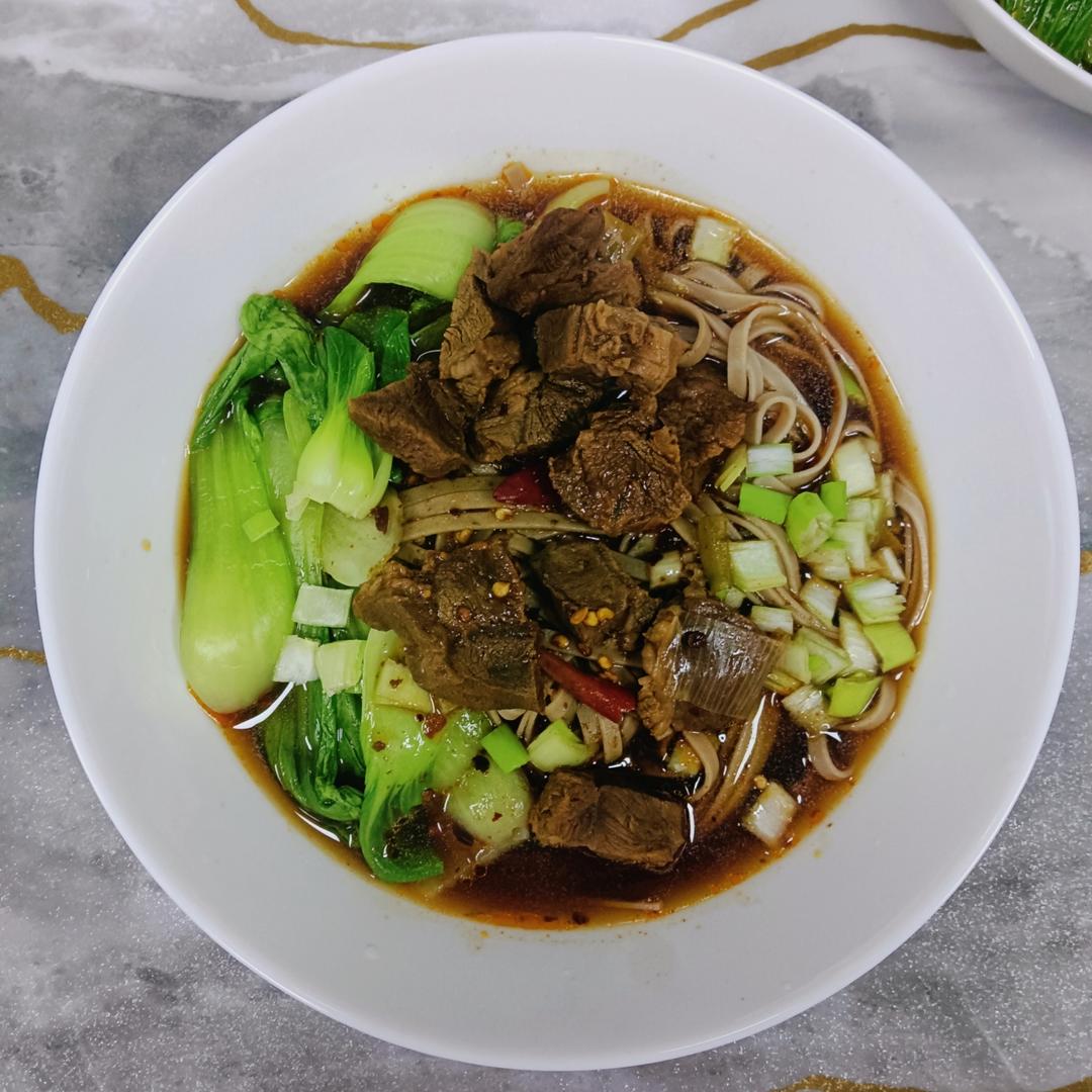 堂妈小厨——秘制牛肉面