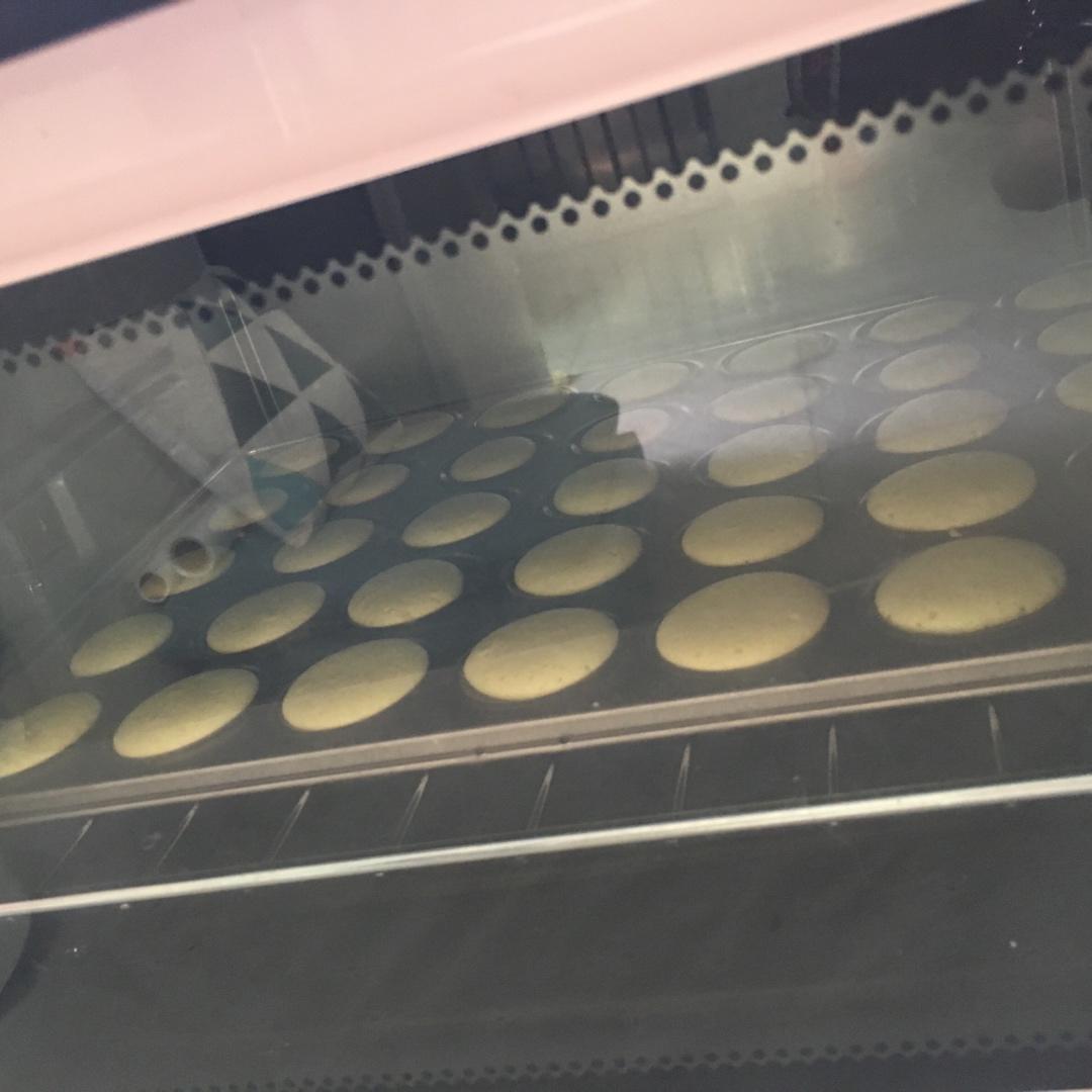酥掉渣蛋黄饼干，入口即化巨好吃，百分百还原小时候的味道