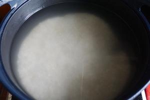 排骨干贝黑小米粥的做法 步骤5