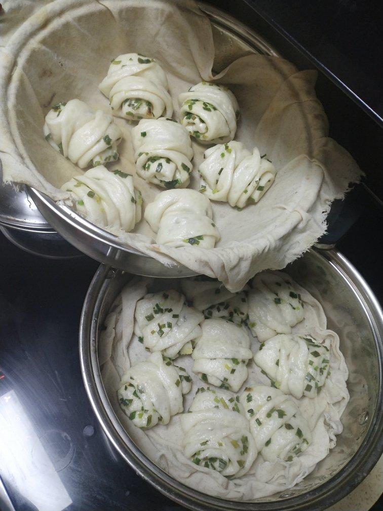 一根筷子压出香葱花卷（小视频食谱）