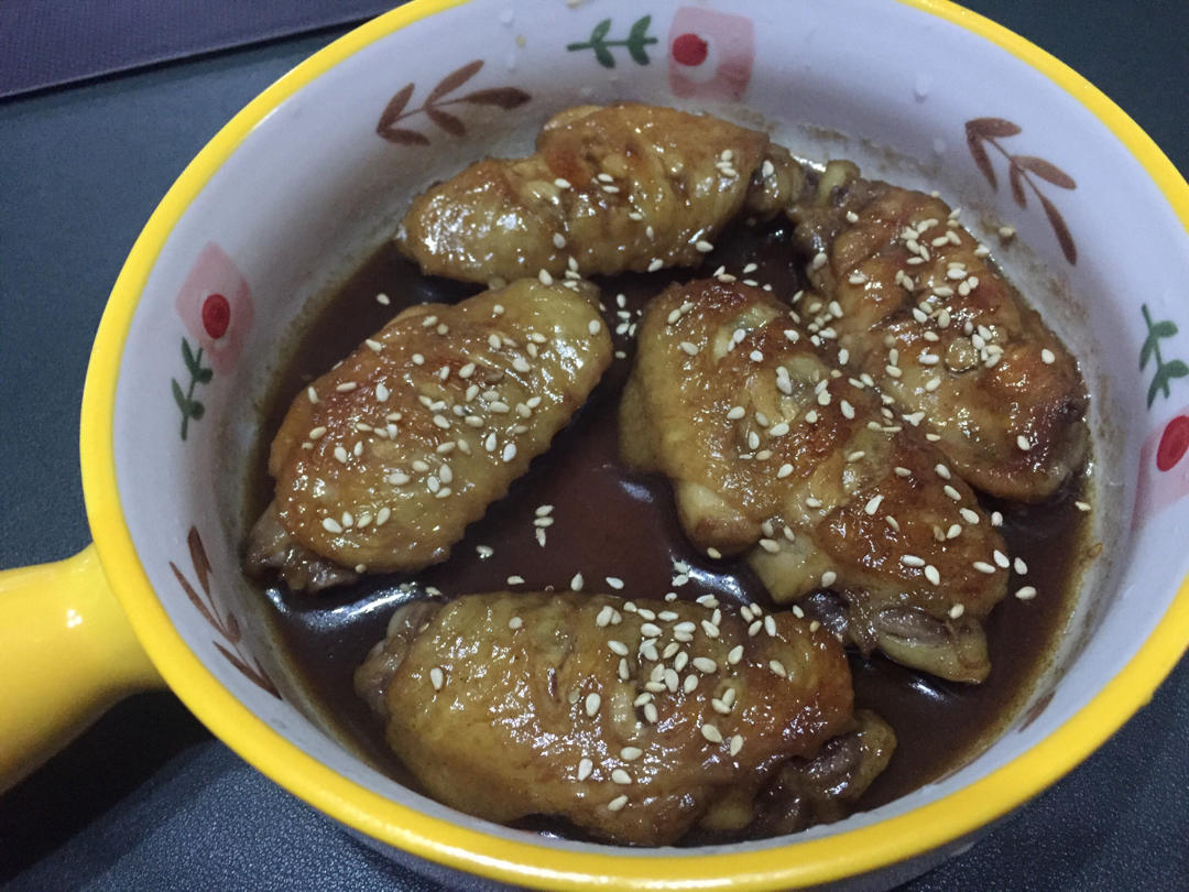 厨师长教你：“可乐鸡翅”的家常做法，味道鲜嫩可口，先收藏起来