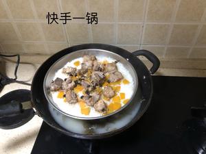 快手一锅：紫菜瘦肉汤+虫草花牛肉锅蛋蒸饭的做法 步骤2