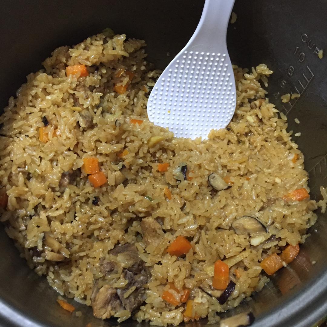 喷香排骨焖饭（爆好吃）