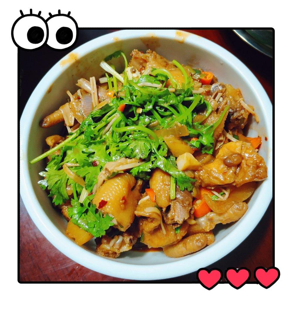超入味的鸡爪煲，吃过就忘不了