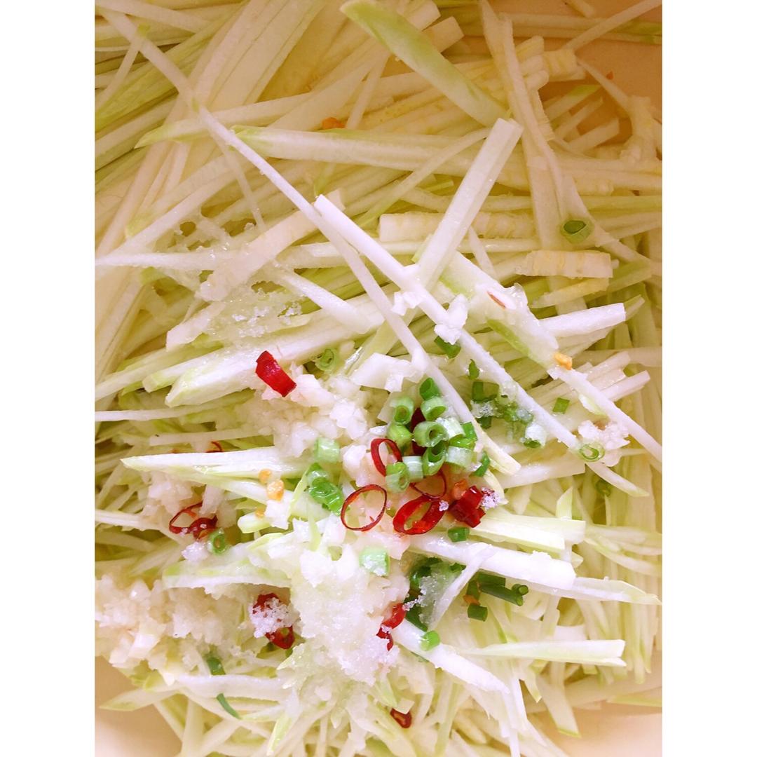 【生拌西葫芦】
