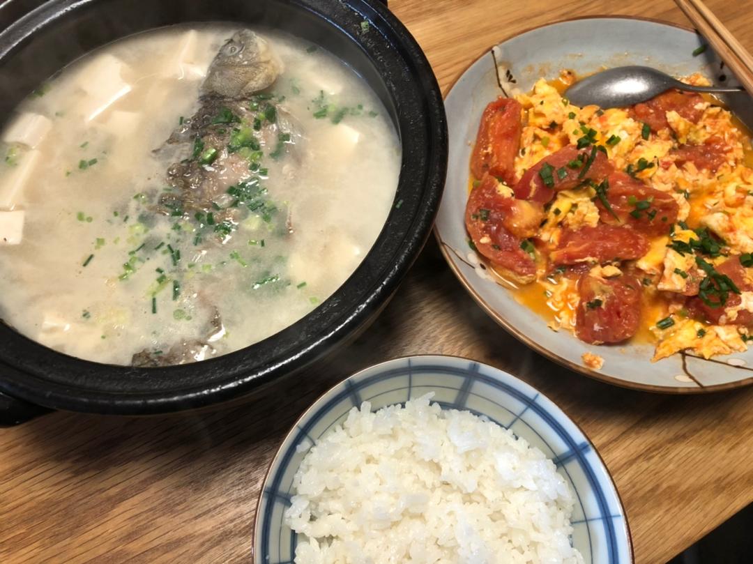鲫鱼豆腐汤
