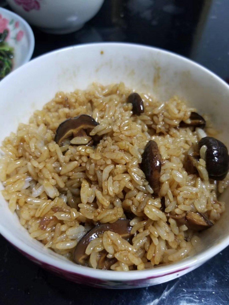 香菇油饭