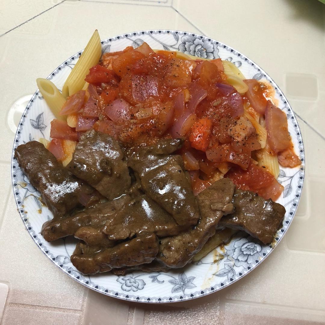 超级简单的番茄培根意大利面~