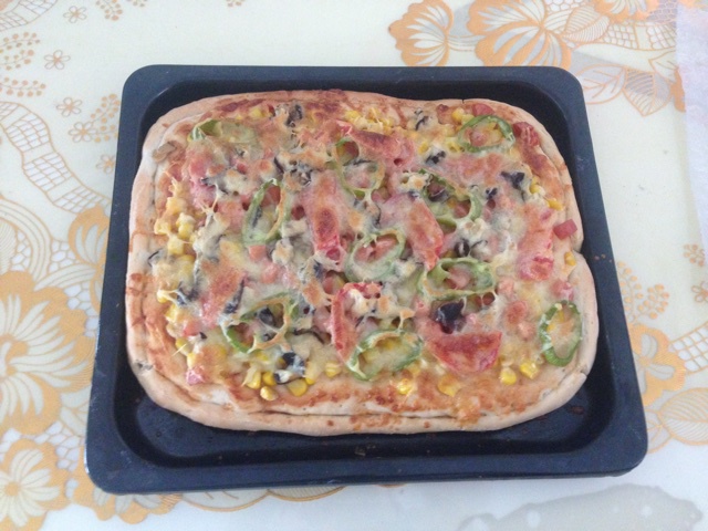 厚底鲜虾培根披萨