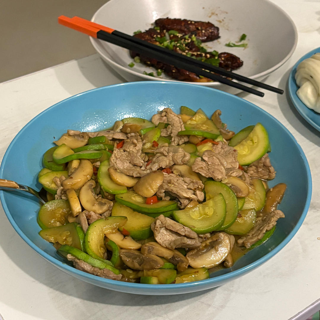 口蘑西葫芦肉片