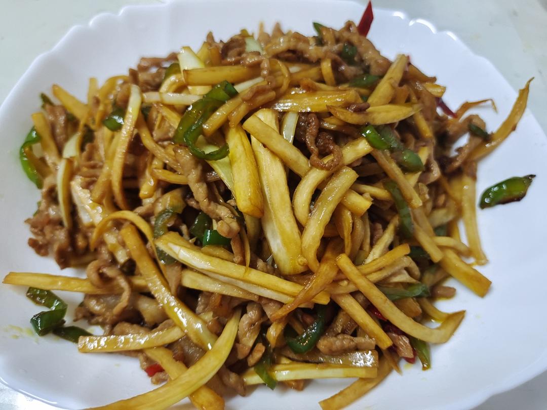 茭白这样做百吃不厌，茭白炒肉