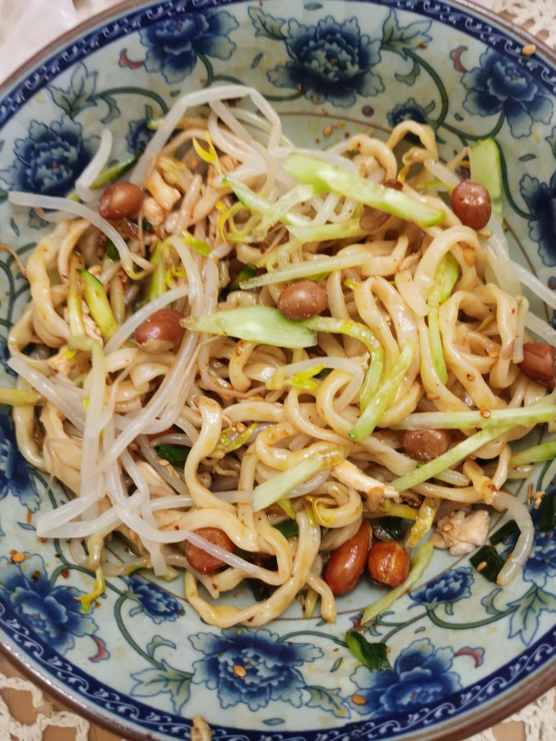 🥒鸡丝凉面