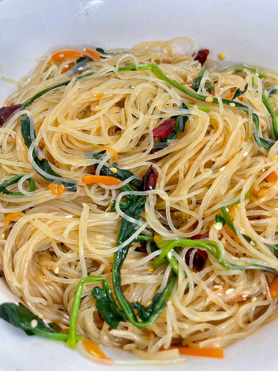 开胃爽口又营养的菠菜拌粉丝