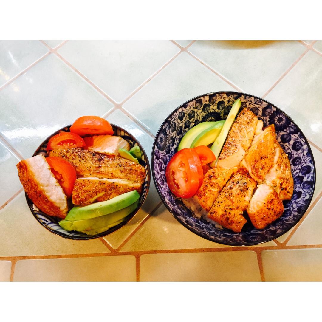 三文鱼牛油果拌饭