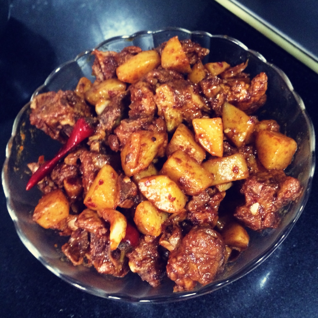 川味土豆烧排骨