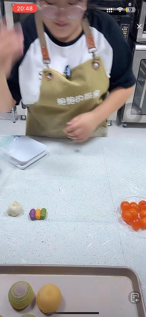 彩虹蛋黄酥的做法 步骤5