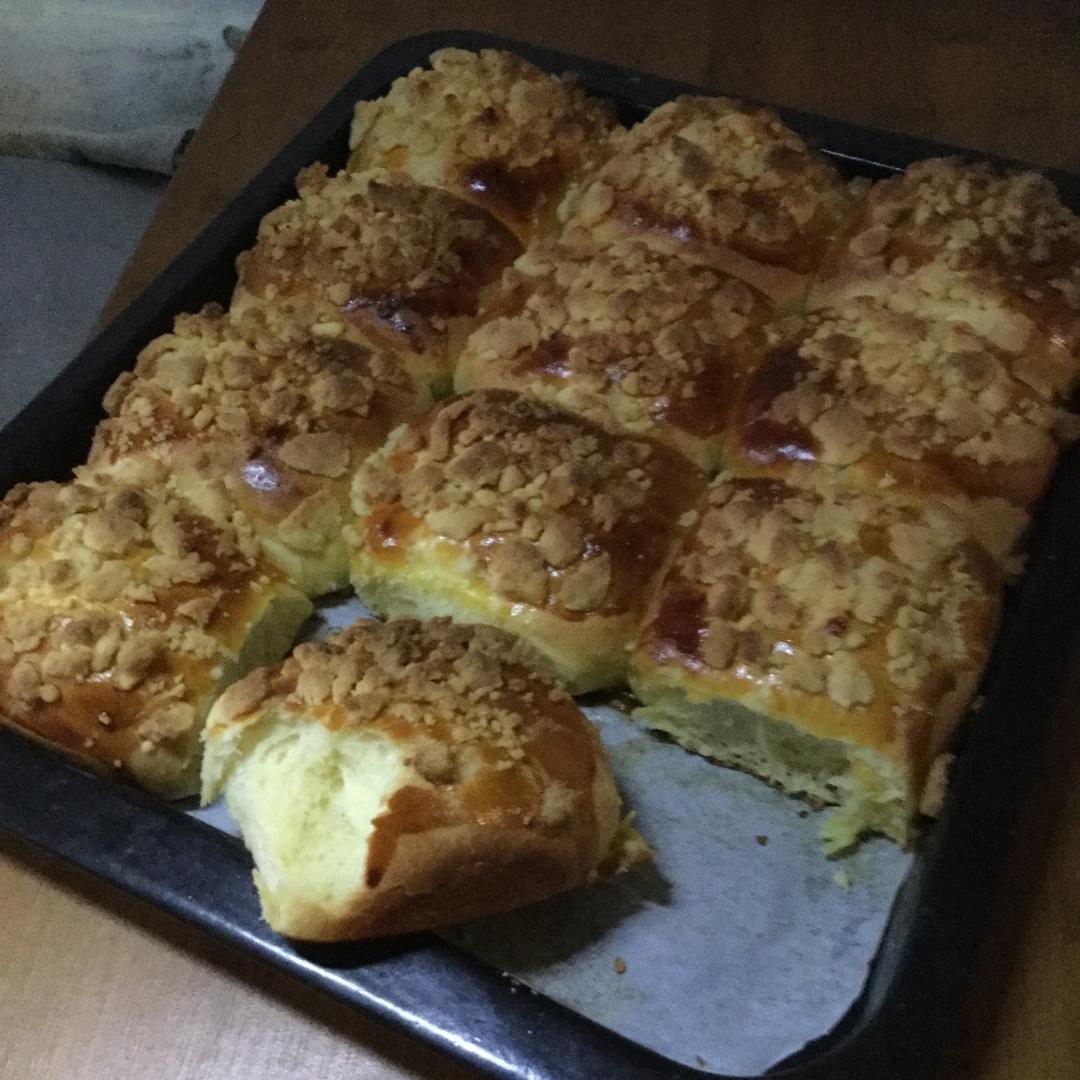 奶香酥粒面包