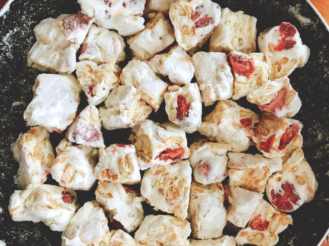 可爱又好吃的雪花酥