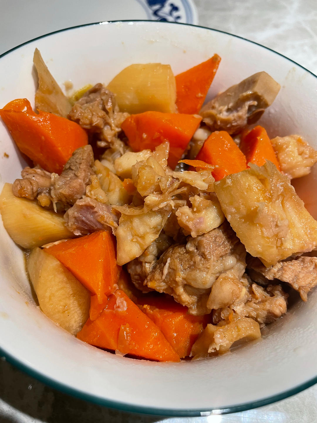 能吃三碗米饭的红烧牛腩煲