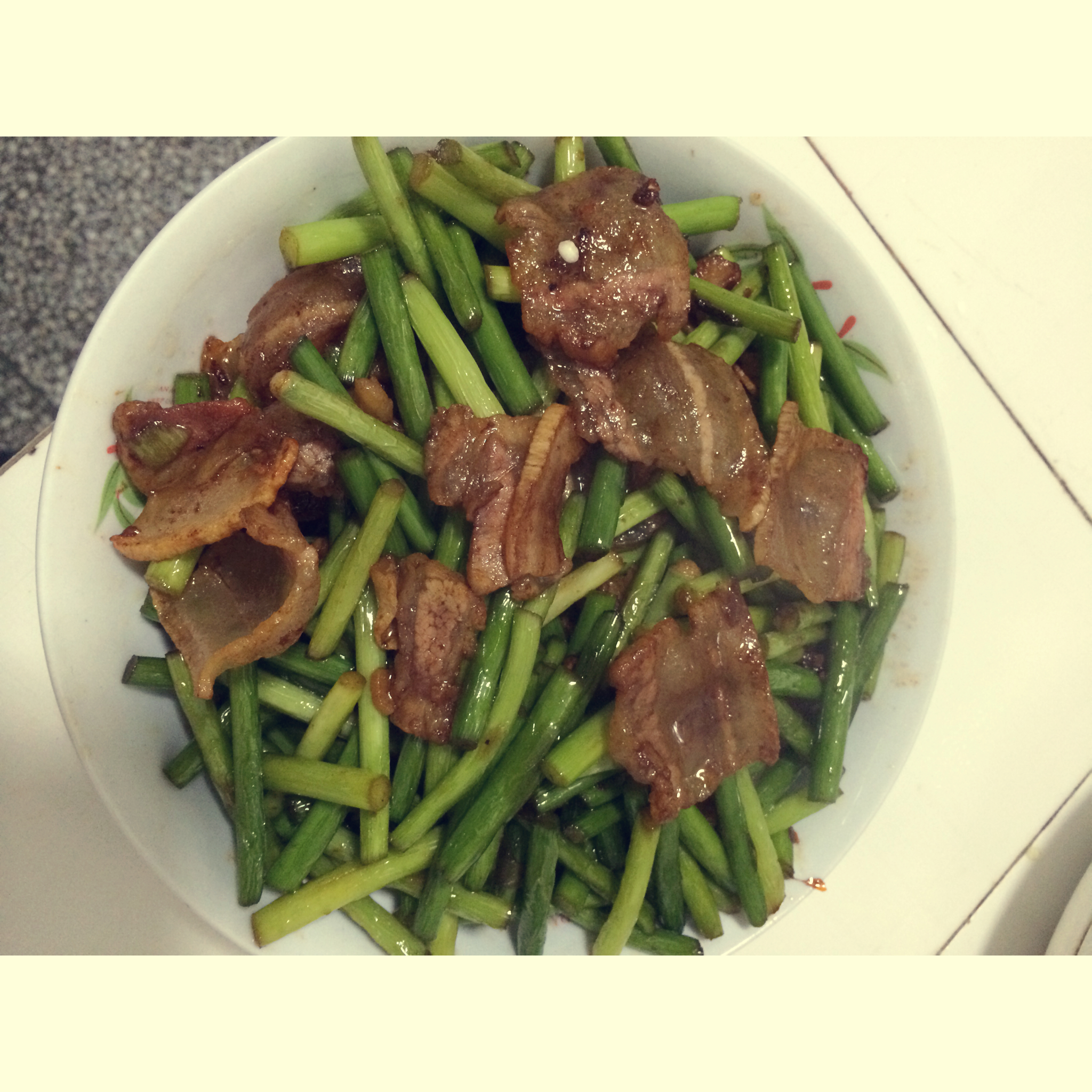 五花肉炒蒜苔 / 蒜薹炒肉