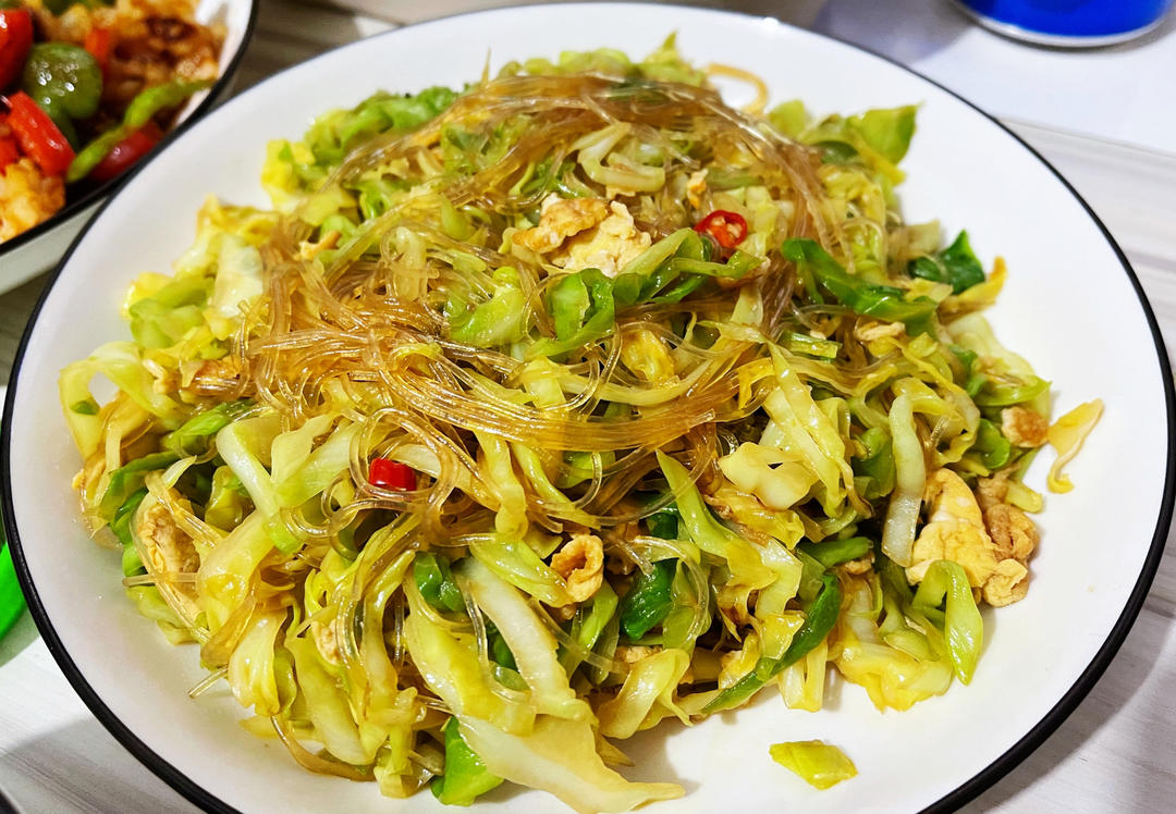 包菜鸡蛋炒粉丝
