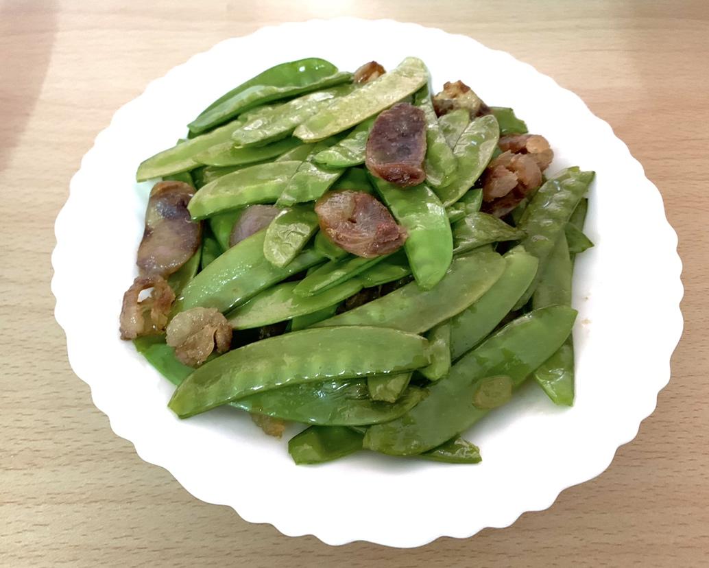 腊肠炒荷兰豆