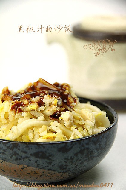 黑椒汁面炒饭的做法