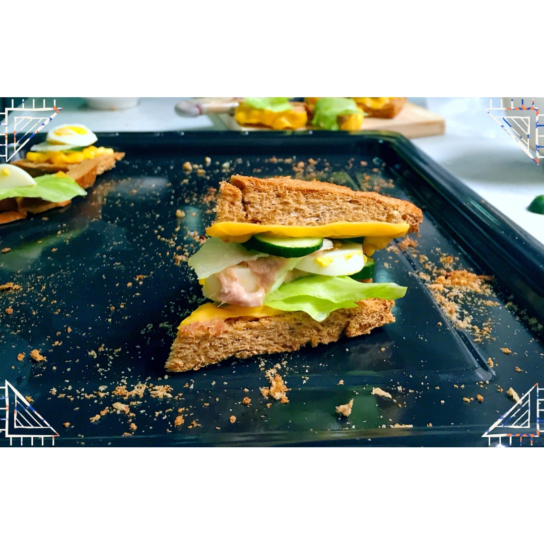 《Tinrry下午茶》教你做吞拿鱼三明治