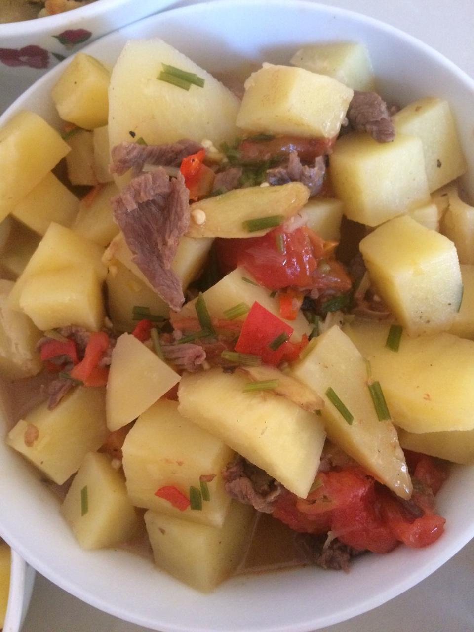 土豆炖牛肉