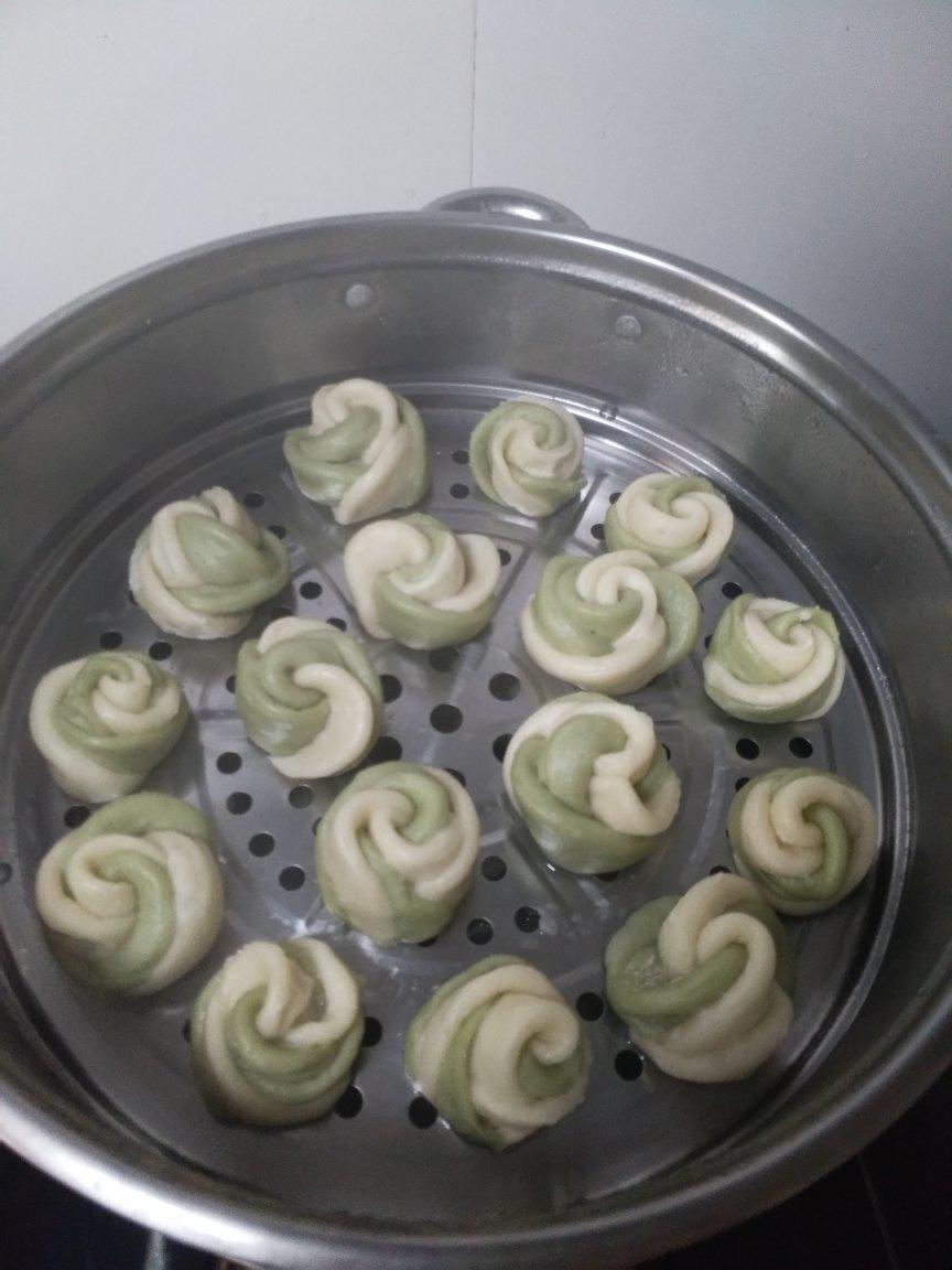 双色玫瑰花馒头造型
