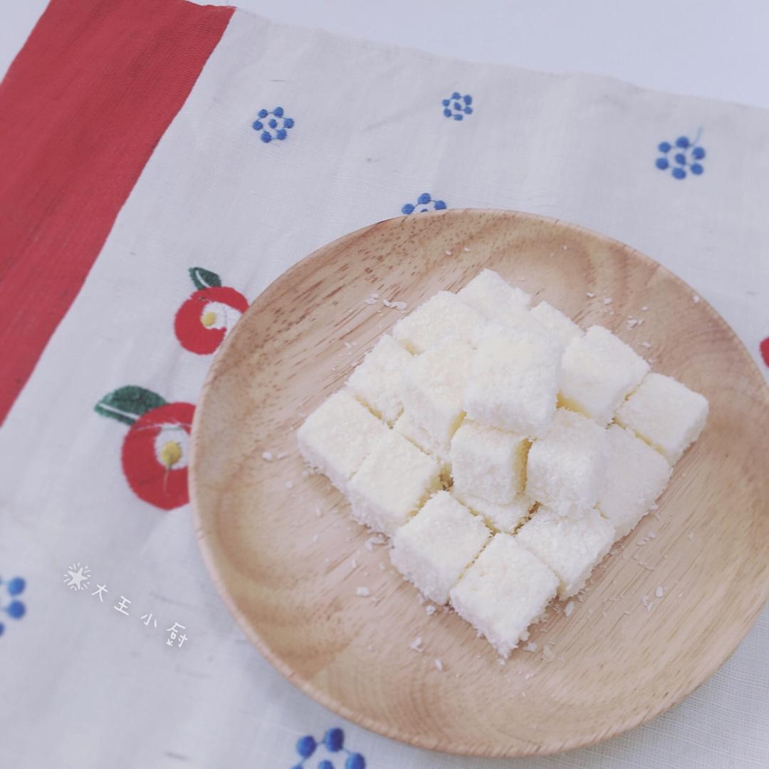 完胜85度C牛奶椰丝小方
