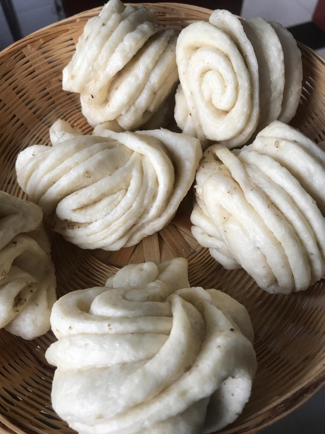 葱油花卷，一根筷子卷出漂亮的造型