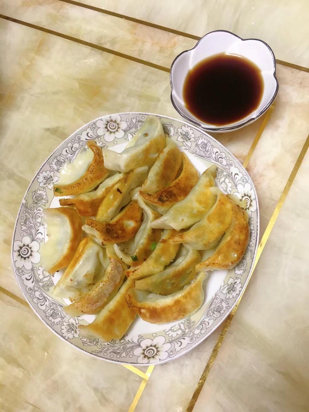 超级简单做煎饺