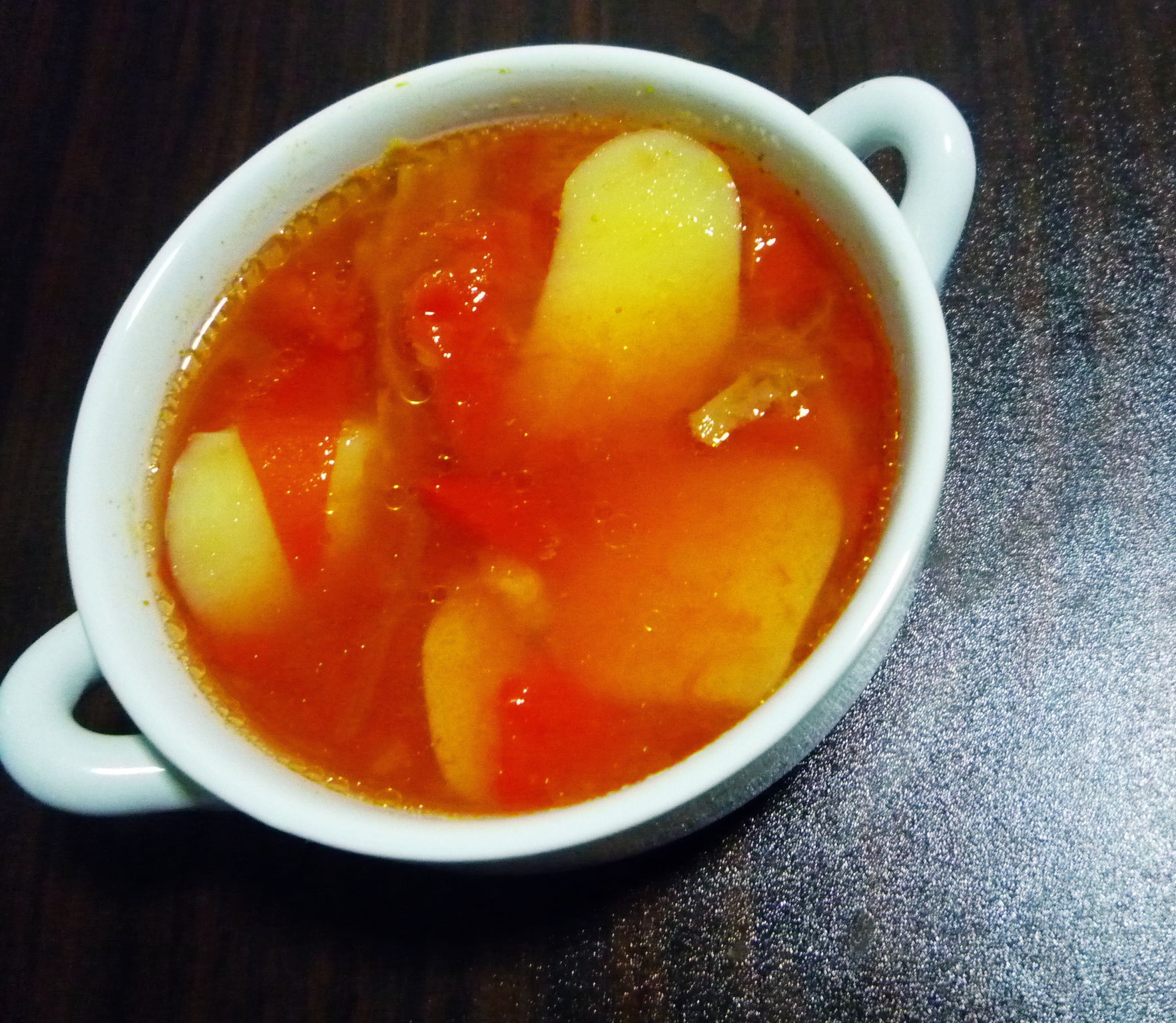 西红柿土豆咸笋汤