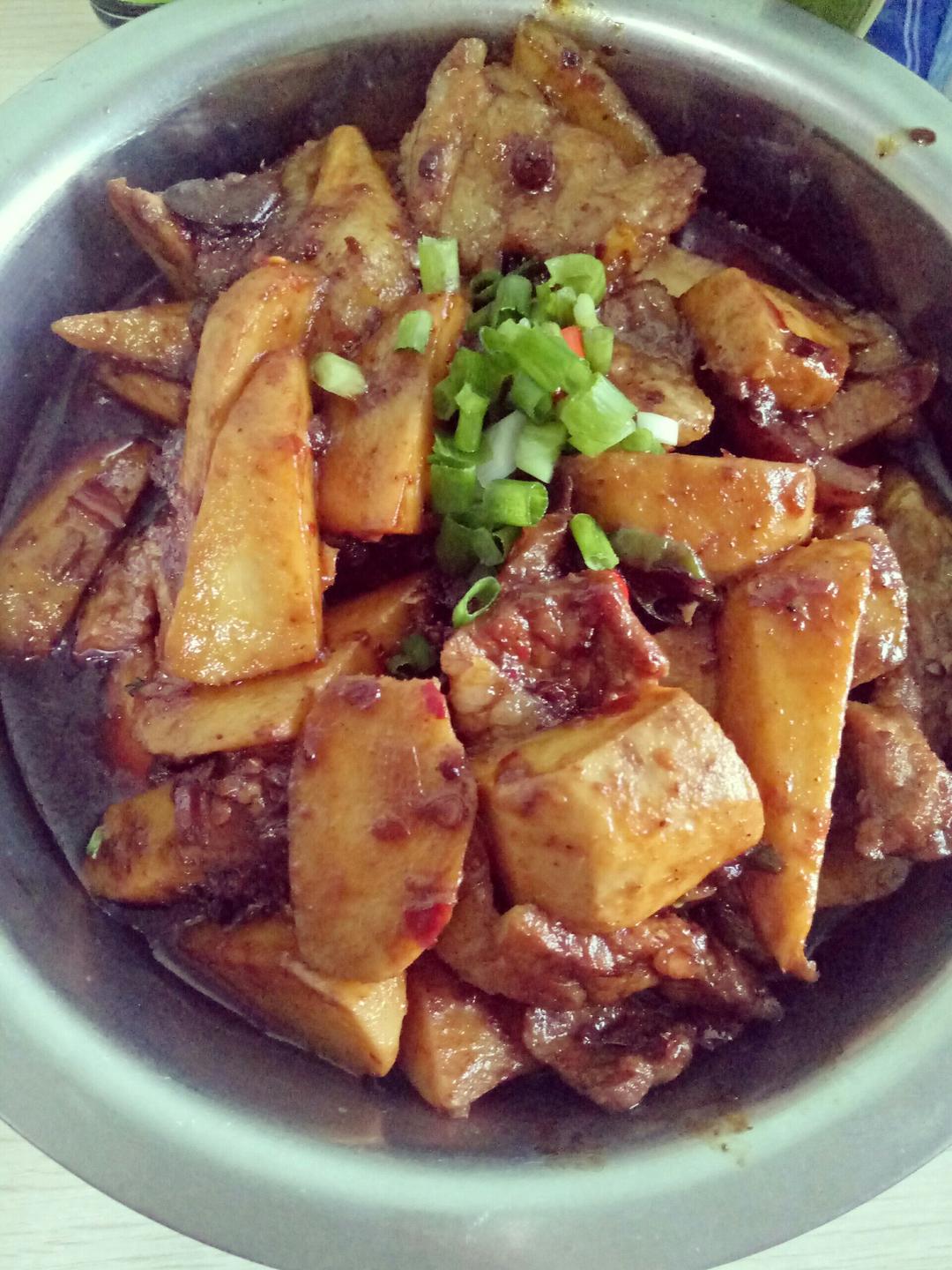 乖摸摸头233做的芋头烧肉