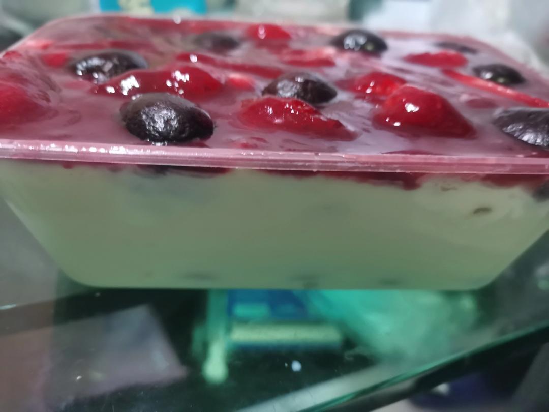 莓果提拉米苏