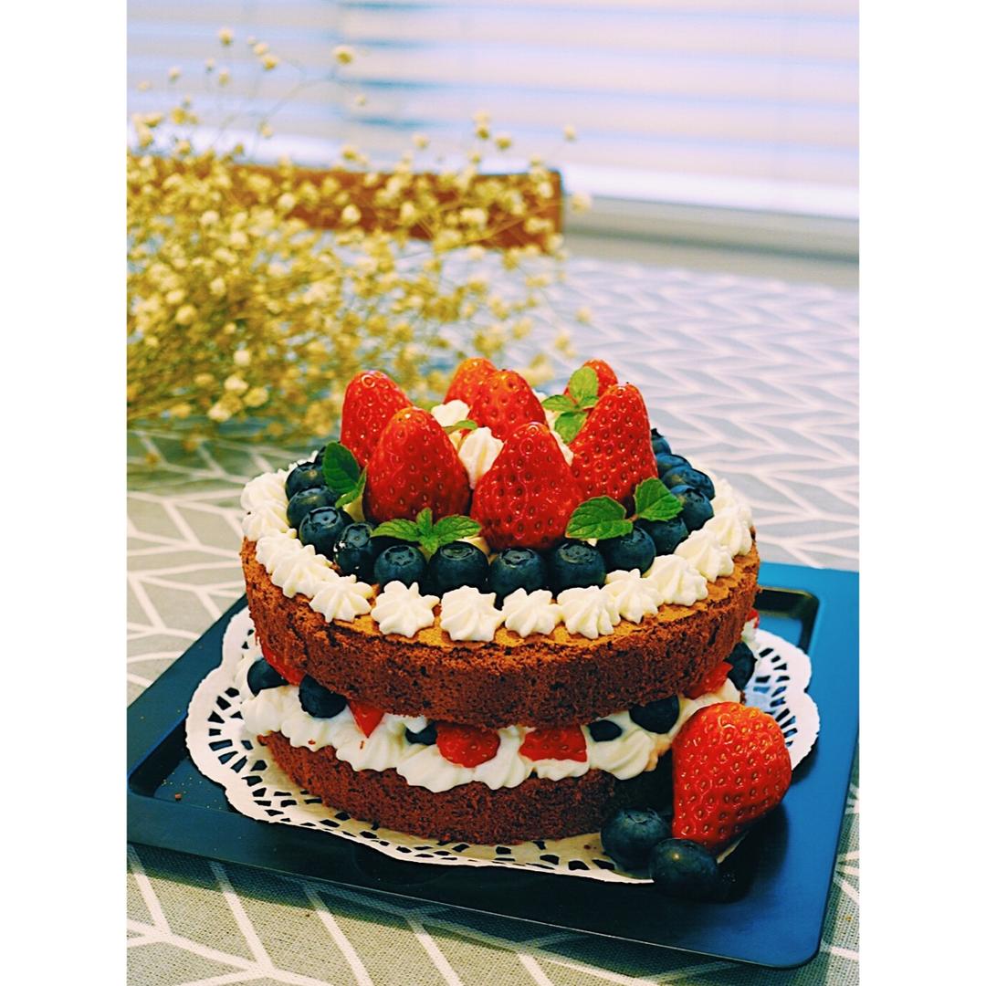 草莓的圆舞曲-巧克力裸蛋糕