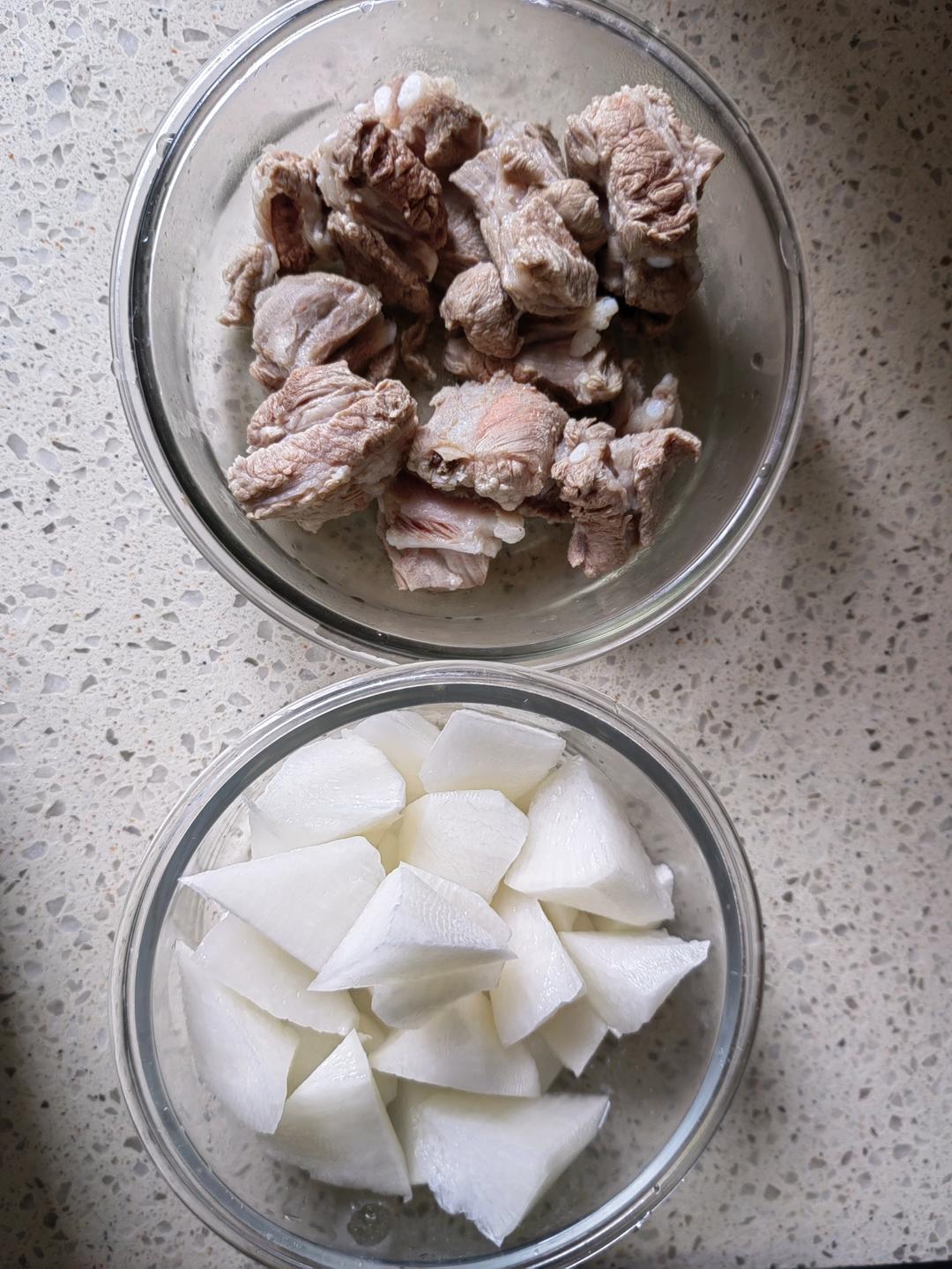 莲藕花生猪蹄汤【11月北鼎养生壶食谱】