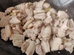 酸菜炖肉的做法 步骤2