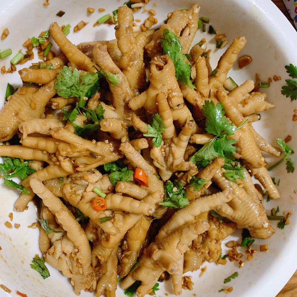 追剧必备蒜香鸡爪