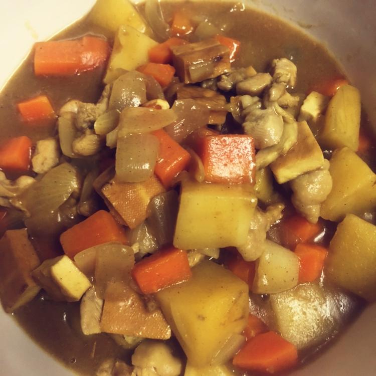 咖喱鸡块饭