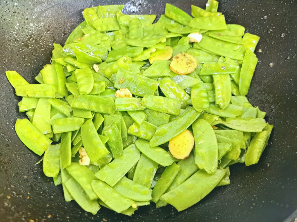 荷兰豆炒虾仁(夏日减脂餐、快手)的做法 步骤5