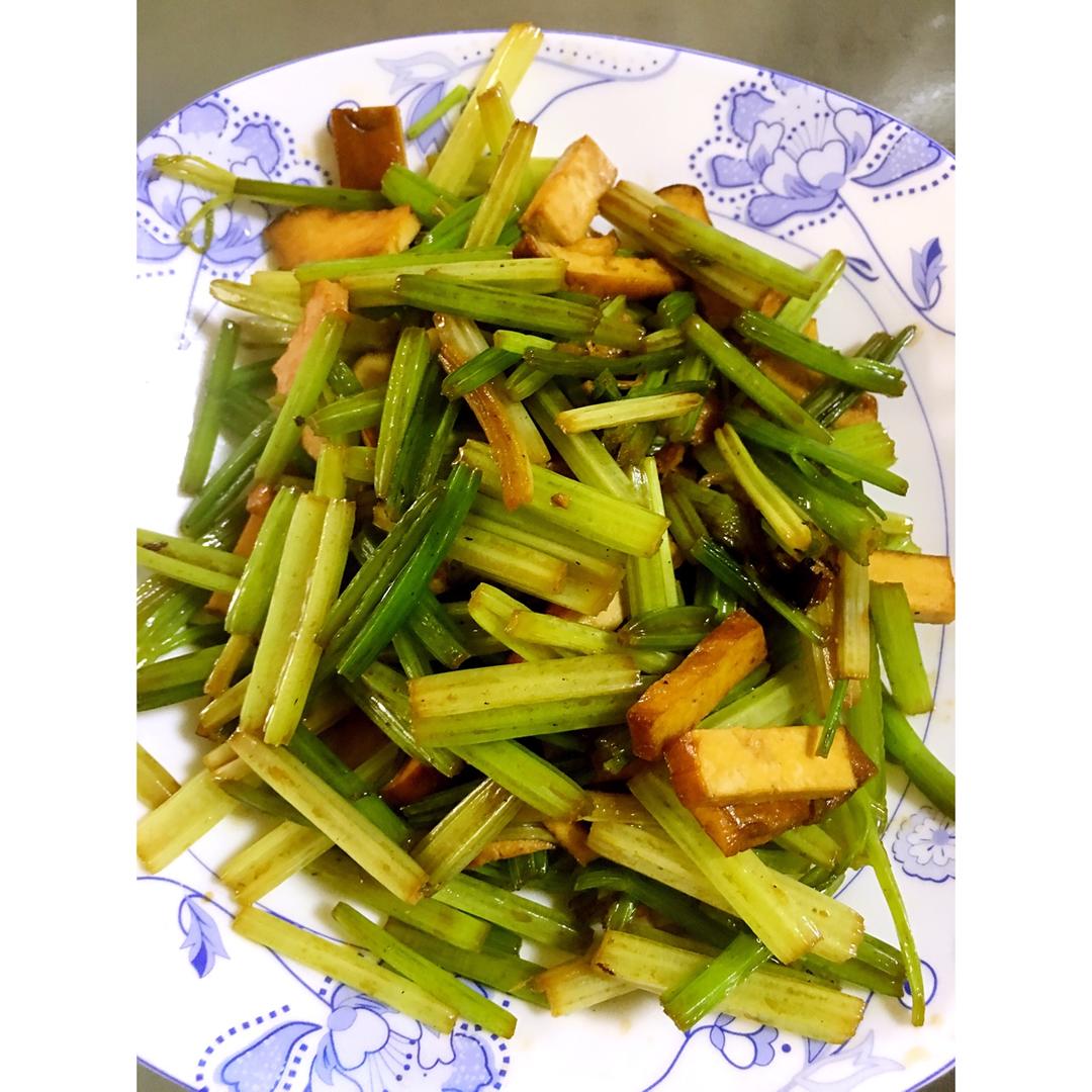 芹菜炒香干