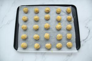 酥脆可口的花生碎杏仁酥的做法 步骤9