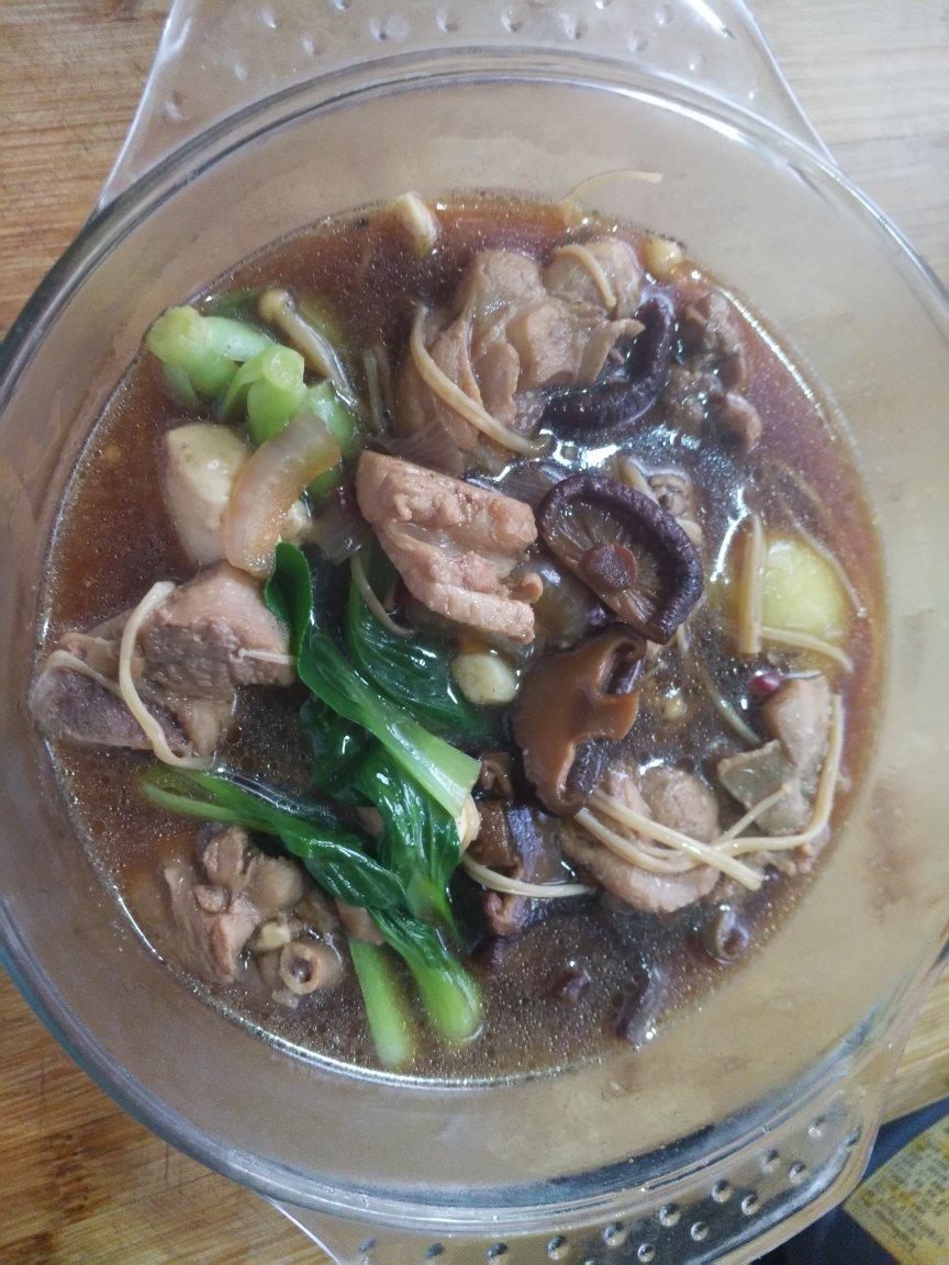 【黄焖鸡米饭】